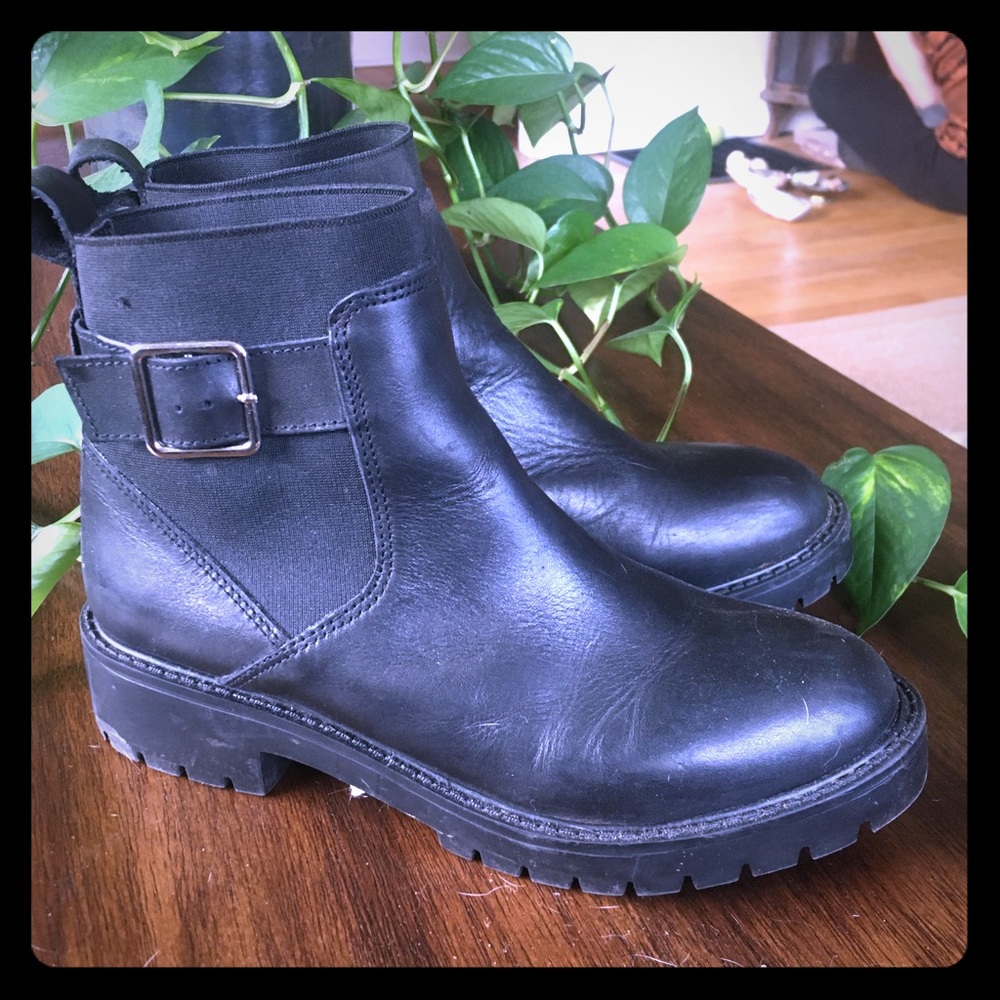Steve Madden Chelsea Boots